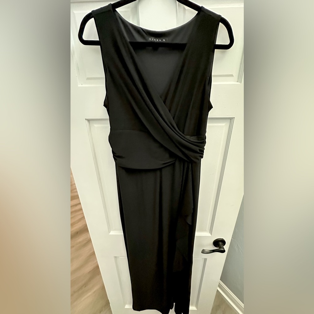 🖤 Tiana B Maxi Dress